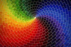 Spiral segmented color wheel